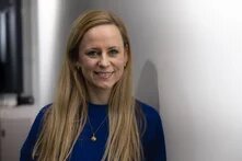 Das Bild zeigt Dr. Farina Nagel, Vorständin der Heinrich Böll Stiftung NRW.