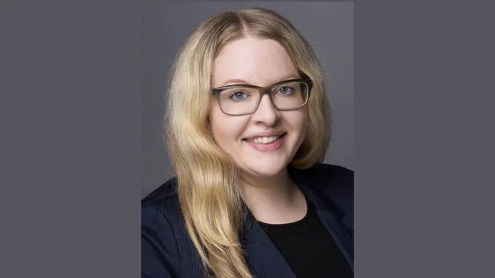 Das Bild zeigt Dr. Julia Hagen