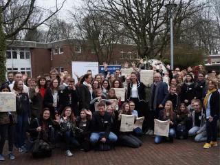 Ein Gruppenbild der Teilnehmenden der sechsten Lernstatt NRW